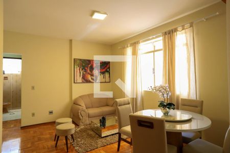 Sala de apartamento para alugar com 2 quartos, 64m² em Sion, Belo Horizonte