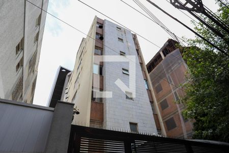 Apartamento para alugar com 64m², 2 quartos e 1 vagaFachada