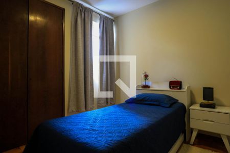 Quarto 2 de apartamento para alugar com 2 quartos, 64m² em Sion, Belo Horizonte