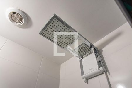 Banheiro de kitnet/studio para alugar com 1 quarto, 29m² em Vila Dom Pedro I, São Paulo