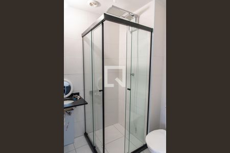 Banheiro de kitnet/studio para alugar com 1 quarto, 29m² em Vila Dom Pedro I, São Paulo