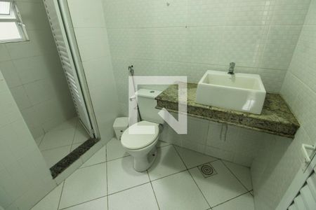 Banheiro de casa para alugar com 2 quartos, 45m² em Vila Valqueire, Rio de Janeiro