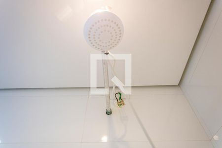 Casa à venda com 180m², 2 quartos e 3 vagasBanheiro do quarto 1