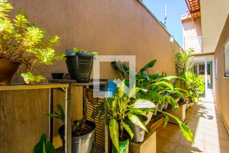 Casa à venda com 180m², 2 quartos e 3 vagasCorredor - Externo