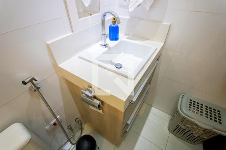 Casa à venda com 180m², 2 quartos e 3 vagasBanheiro do quarto 1