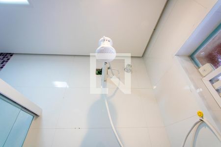 Casa à venda com 180m², 2 quartos e 3 vagasBanheiro do quarto 2