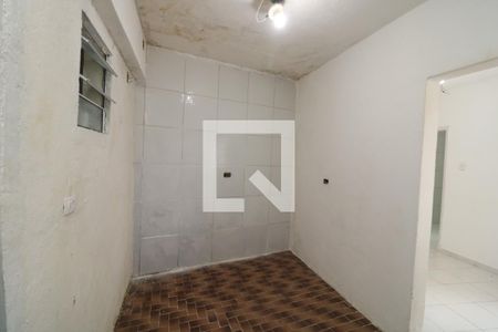 Cozinha de casa para alugar com 1 quarto, 50m² em Parque Santa Madalena, São Paulo