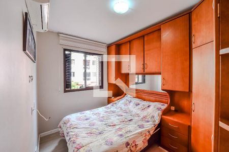 Suíte de apartamento para alugar com 2 quartos, 45m² em Sarandi, Porto Alegre