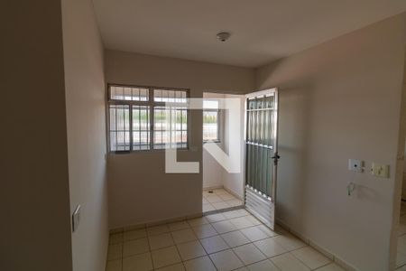 Sala de apartamento para alugar com 2 quartos, 60m² em Jardim Goncalves, Itaquaquecetuba