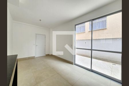 Sala de apartamento à venda com 2 quartos, 98m² em Alto Barroca, Belo Horizonte