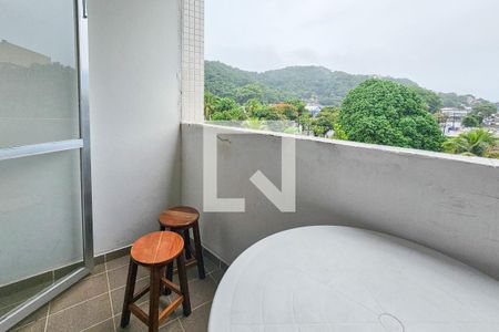 Varanda de apartamento para alugar com 3 quartos, 80m² em Vila Julia, Guarujá