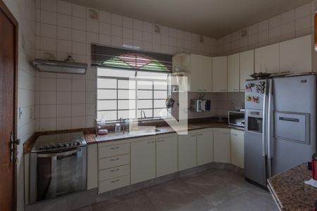 Cozinha de apartamento à venda com 3 quartos, 300m² em Ipiranga, Belo Horizonte