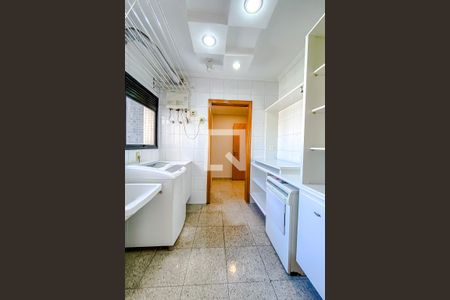 Apartamento para alugar com 299m², 3 quartos e 4 vagasÁrea de Serviço