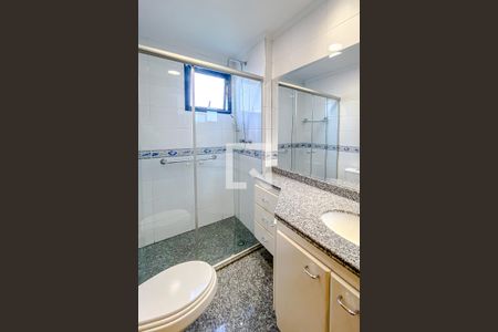 Apartamento para alugar com 299m², 3 quartos e 4 vagasBanheiro da Suíte 2