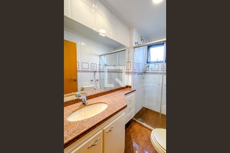 Apartamento para alugar com 299m², 3 quartos e 4 vagasBanheiro