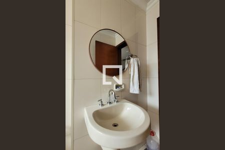 Casa para alugar com 263m², 3 quartos e 6 vagasBanheiro 2