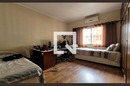 Casa para alugar com 263m², 3 quartos e 6 vagasQuarto 1