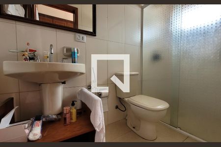 Casa para alugar com 263m², 3 quartos e 6 vagasBanheiro - Quarto 2