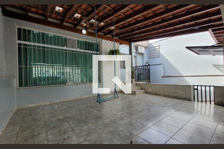 Casa para alugar com 263m², 3 quartos e 6 vagasGaragem