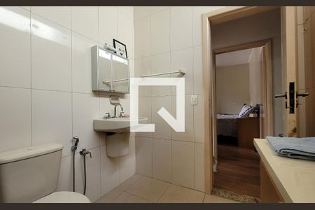 Casa para alugar com 263m², 3 quartos e 6 vagasBanheiro