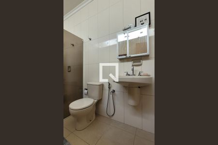 Casa para alugar com 263m², 3 quartos e 6 vagasBanheiro