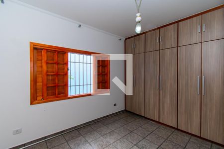 Casa à venda com 250m², 3 quartos e 4 vagas Casa à venda com 250m², 3 quartos e 4 vagasSuíte