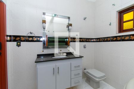 Casa à venda com 250m², 3 quartos e 4 vagas Casa à venda com 250m², 3 quartos e 4 vagasBanheiro da Suíte