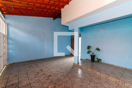 Casa à venda com 250m², 3 quartos e 4 vagas Casa à venda com 250m², 3 quartos e 4 vagasGaragem