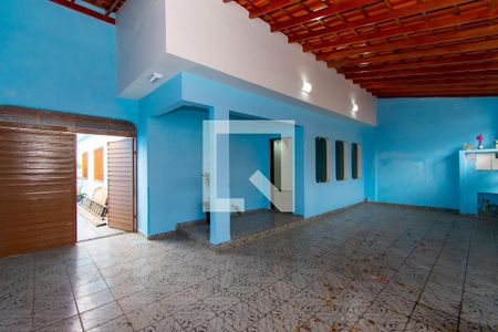 Casa à venda com 250m², 3 quartos e 4 vagas Casa à venda com 250m², 3 quartos e 4 vagasHall de entrada - Garagem