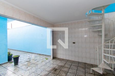 Casa à venda com 250m², 3 quartos e 4 vagas Casa à venda com 250m², 3 quartos e 4 vagasQuintal - Churrasqueira
