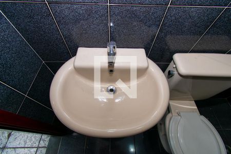 Casa à venda com 250m², 3 quartos e 4 vagas Casa à venda com 250m², 3 quartos e 4 vagasBanheiro de Serviço