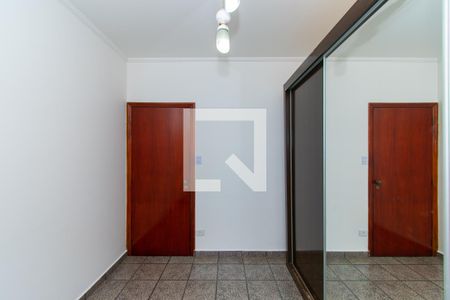 Casa à venda com 250m², 3 quartos e 4 vagas Casa à venda com 250m², 3 quartos e 4 vagasQuarto 2