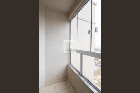 Sala de apartamento à venda com 2 quartos, 47m² em Costa E Silva, Porto Alegre