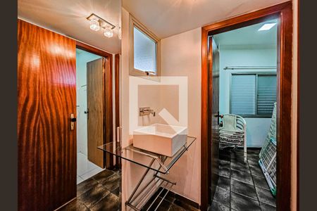 Banheiro Social de apartamento para alugar com 3 quartos, 115m² em Tortuga, Guarujá