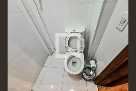 Banheiro Social de apartamento para alugar com 3 quartos, 115m² em Tortuga, Guarujá