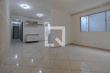 Sala de casa para alugar com 2 quartos, 130m² em Jardim das Bandeiras, Mogi das Cruzes
