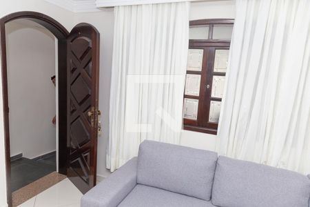 Sala de casa para alugar com 3 quartos, 250m² em Jardim Santa Mena, Guarulhos