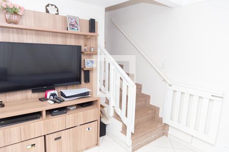 Sala de casa para alugar com 3 quartos, 250m² em Jardim Santa Mena, Guarulhos