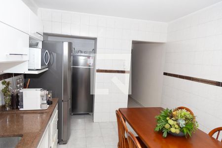 Casa à venda com 250m², 3 quartos e 2 vagas Casa à venda com 250m², 3 quartos e 2 vagasCozinha