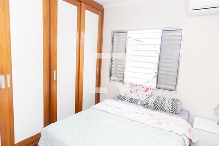 Casa à venda com 250m², 3 quartos e 2 vagas Casa à venda com 250m², 3 quartos e 2 vagasQuarto 3