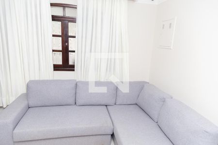 Sala de casa para alugar com 3 quartos, 250m² em Jardim Santa Mena, Guarulhos