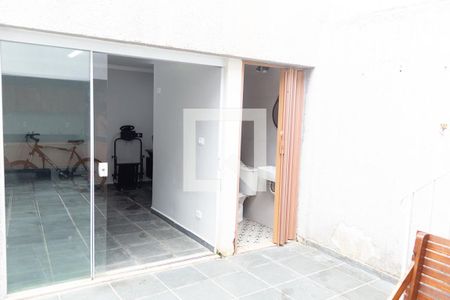 Casa à venda com 250m², 3 quartos e 2 vagas Casa à venda com 250m², 3 quartos e 2 vagasQuarto Externo