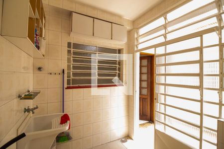 Casa à venda com 140m², 2 quartos e 1 vagaÁrea de Serviço