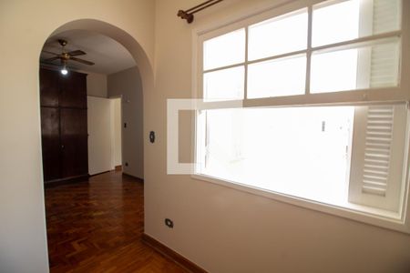 Casa à venda com 140m², 2 quartos e 1 vagaEscritório
