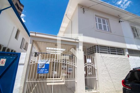 Casa à venda com 140m², 2 quartos e 1 vagaFachada