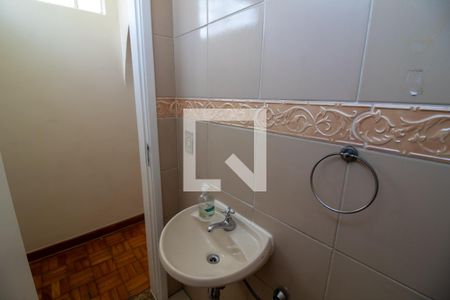 Casa à venda com 140m², 2 quartos e 1 vagaLavabo
