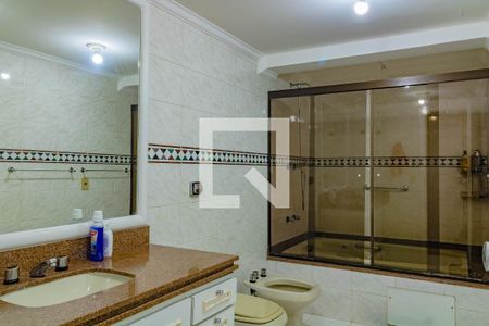 Apartamento à venda com 160m², 4 quartos e 2 vagas Apartamento à venda com 160m², 4 quartos e 2 vagasSuíte - Banheiro