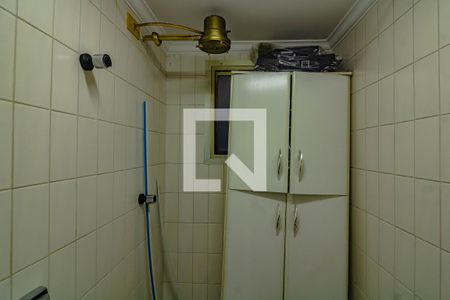 Apartamento à venda com 160m², 4 quartos e 2 vagas Apartamento à venda com 160m², 4 quartos e 2 vagasBanheiro de Serviço