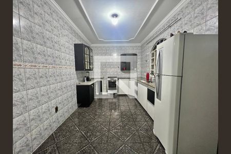 Casa à venda com 170m², 4 quartos e 2 vagasCozinha 