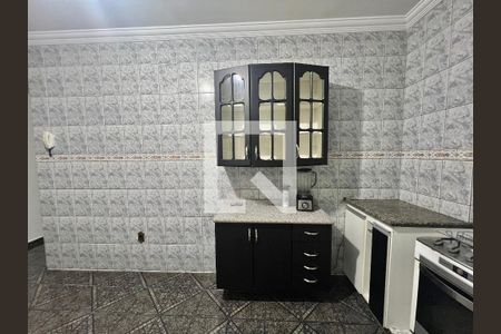 Casa à venda com 170m², 4 quartos e 2 vagasCozinha 